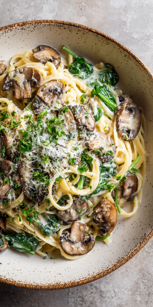 Creamy Mushroom Spinach Pasta Recipe